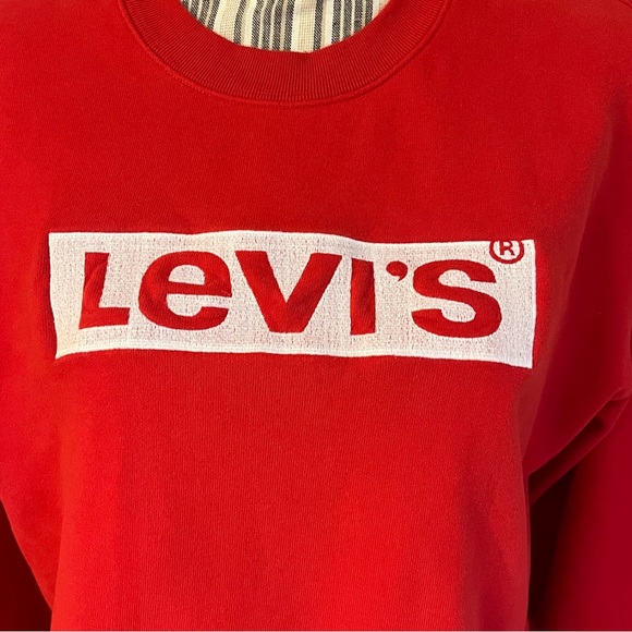 Levis Womens Red White Long Sleeve Cropped Oversized Pullover Sweatshirt… - Picture 2 of 13